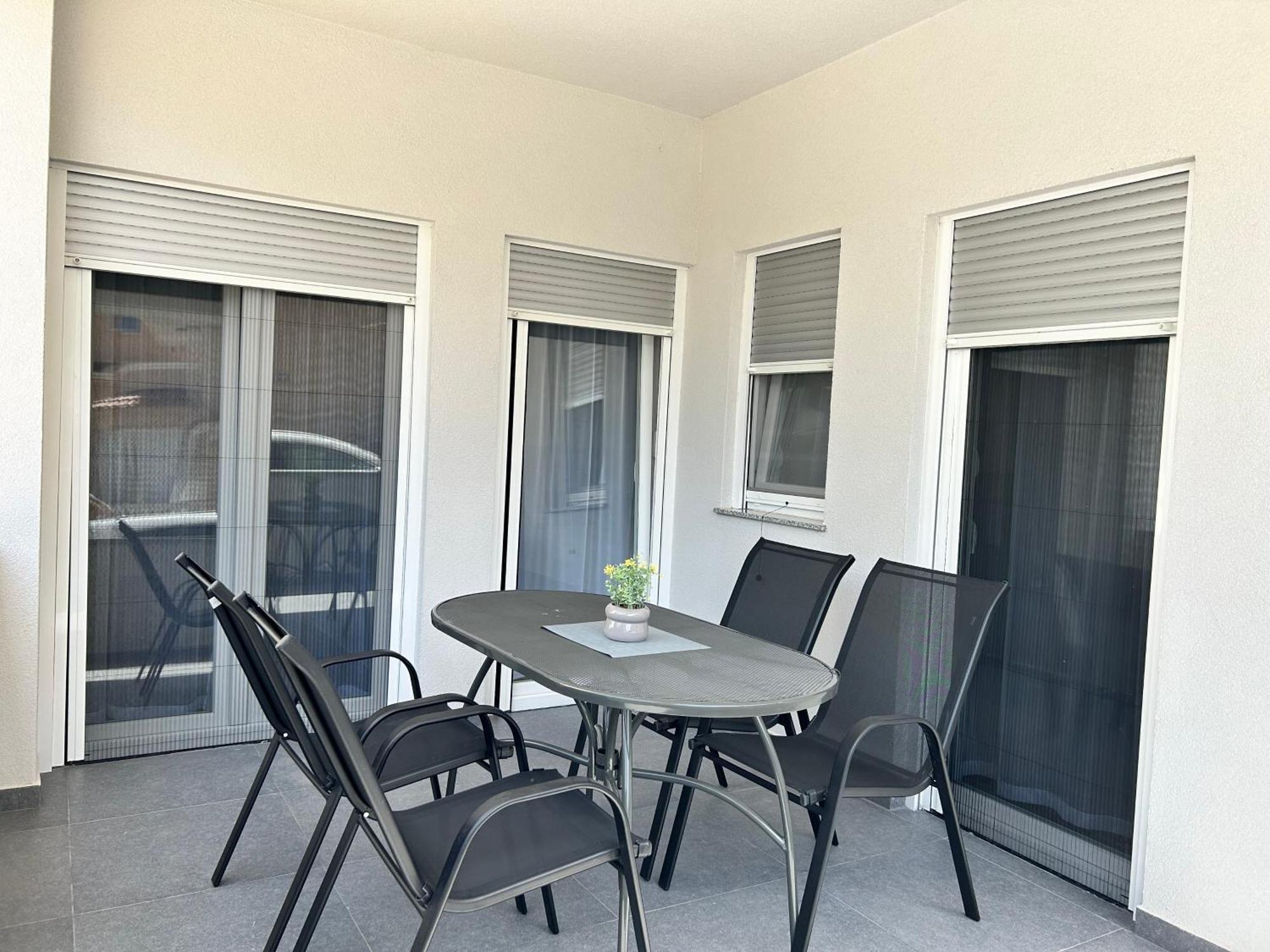Apartments Dobrenic Vodice Exteriör bild